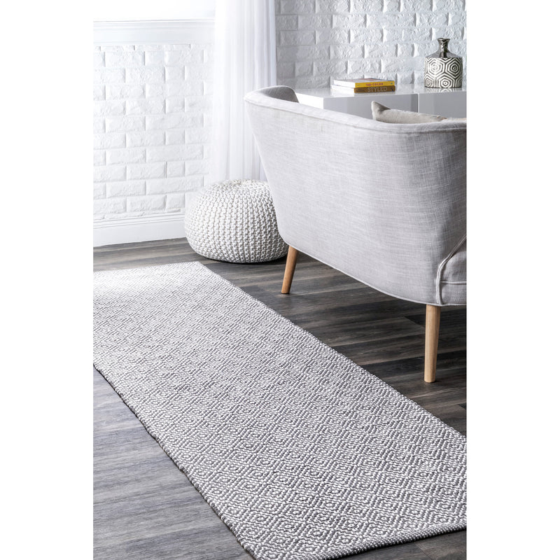 nuLOOM Hand Loomed Lorretta Area Rug