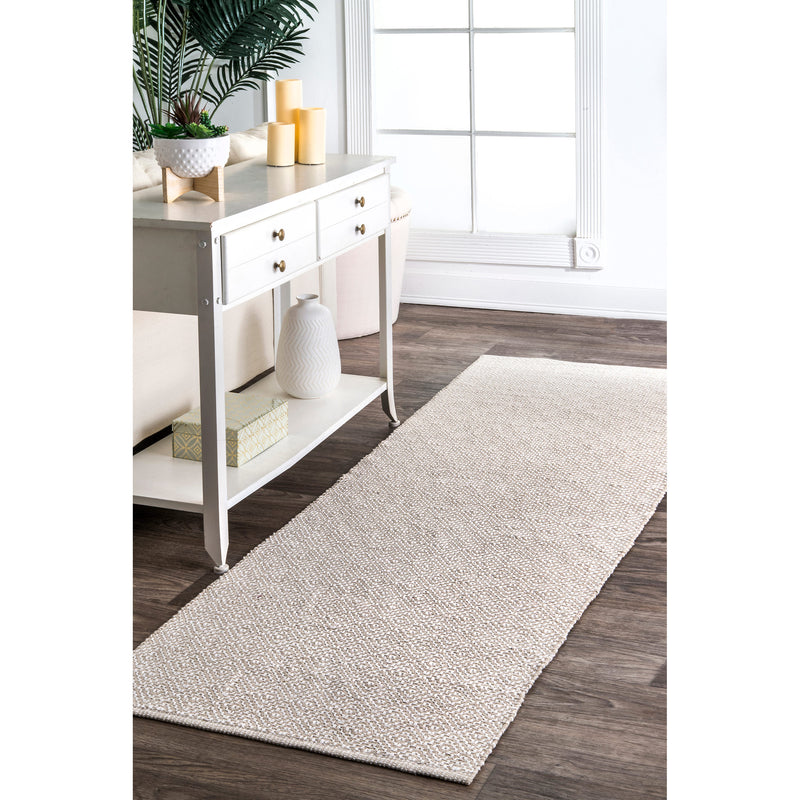 nuLOOM Hand Loomed Lorretta Area Rug