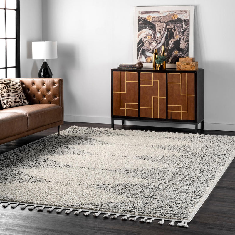 nuLOOM Bria Moroccan Diamond Tassel Area Rug