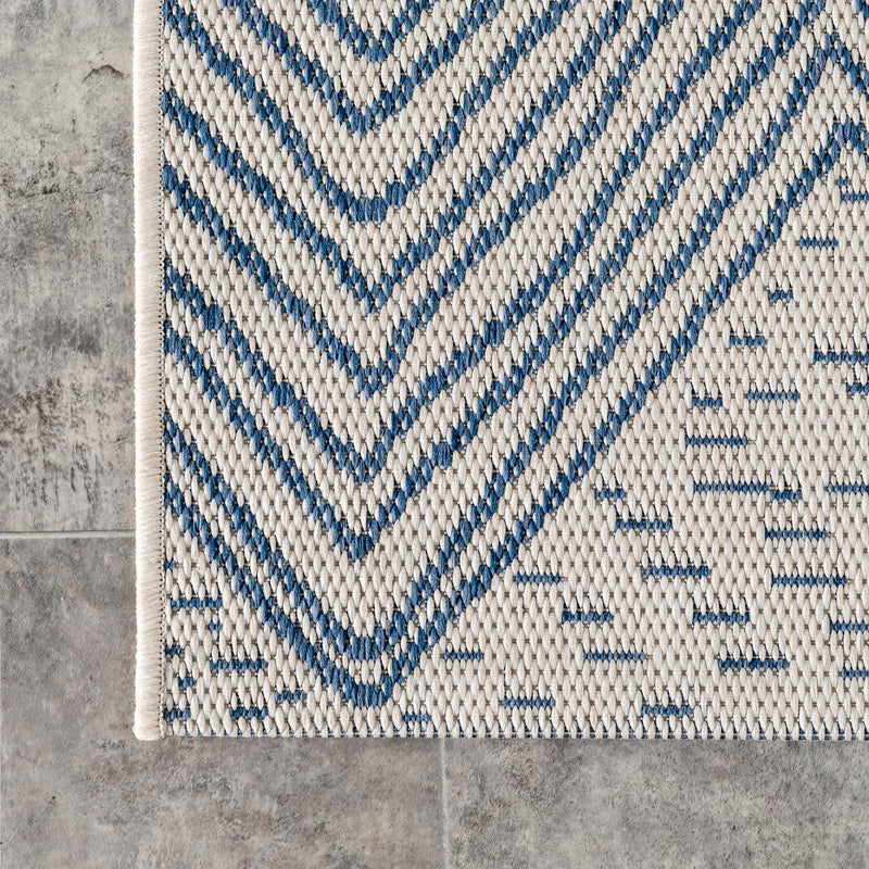 nuLOOM Wavy Chevron Outdoor Area Rug