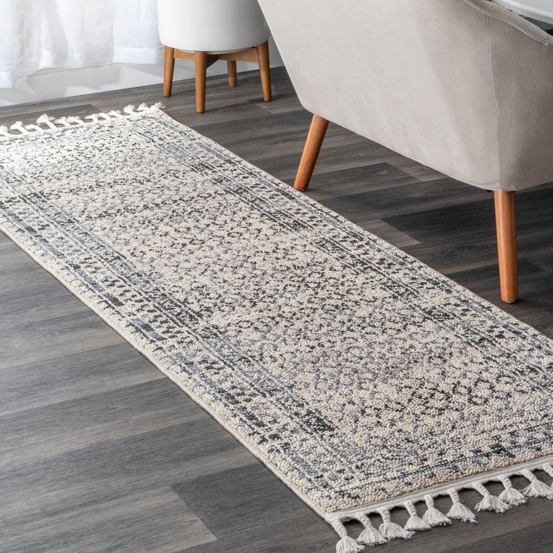 nuLOOM Claudia Diamond Tassel Area Rug