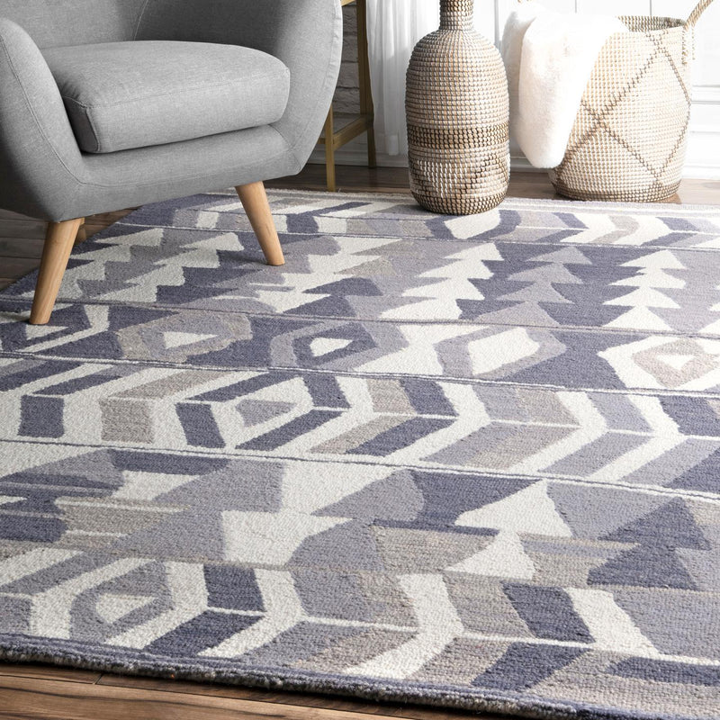 nuLOOM Hand Tufted Ofelia Area Rug