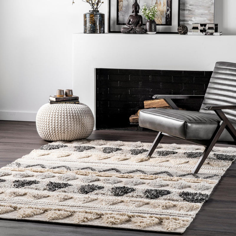 nuLOOM Hand Woven Tribal Mildred Area Rug