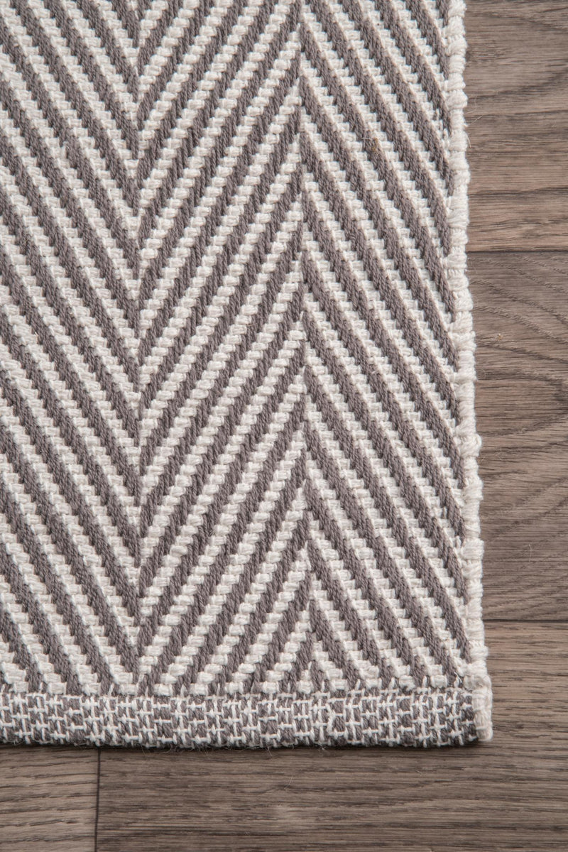 nuLOOM Hand Loomed Kimberley Area Rug