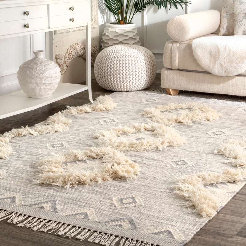 nuLOOM Savannah Moroccan Fringe Textured Wool Area Rug