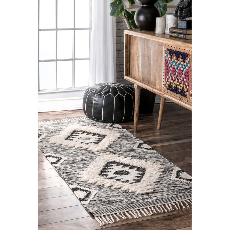 nuLOOM Savannah Moroccan Fringe Textured Wool Area Rug