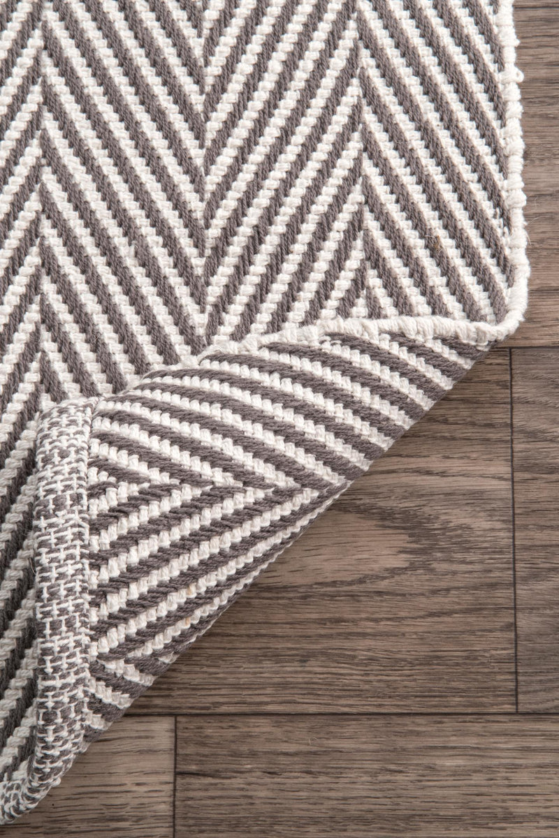 nuLOOM Hand Loomed Kimberley Area Rug