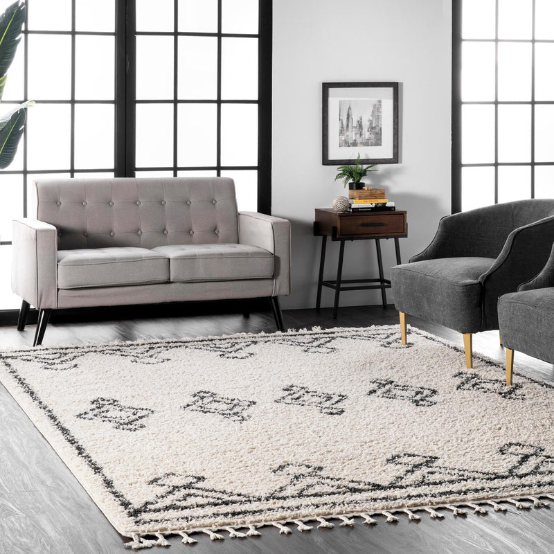 nuLOOM Mackie Moroccan Diamond Tassel Area Rug