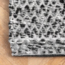 nuLOOM Natosha Indoor/Outdoor Chevron Striped Area Rug