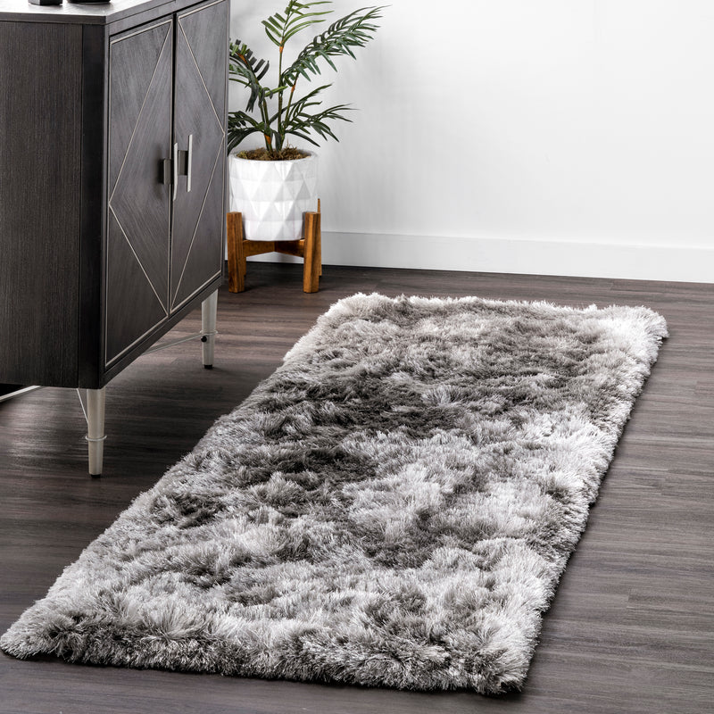 nuLOOM Hand Woven Latonia Silken Shaggy Area Rug