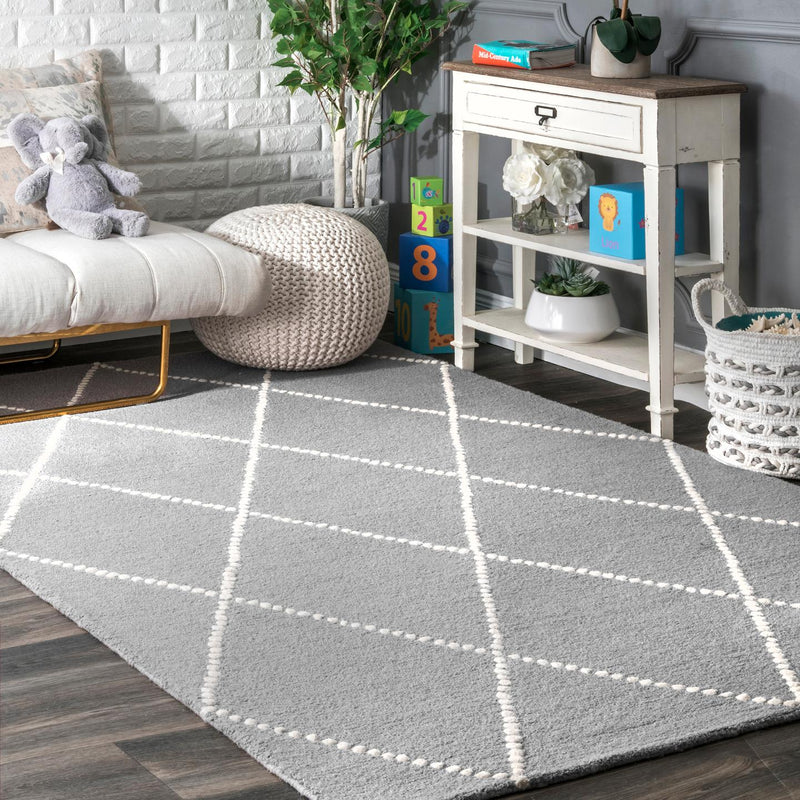 nuLOOM Hand Tufted Elvia Area Rug